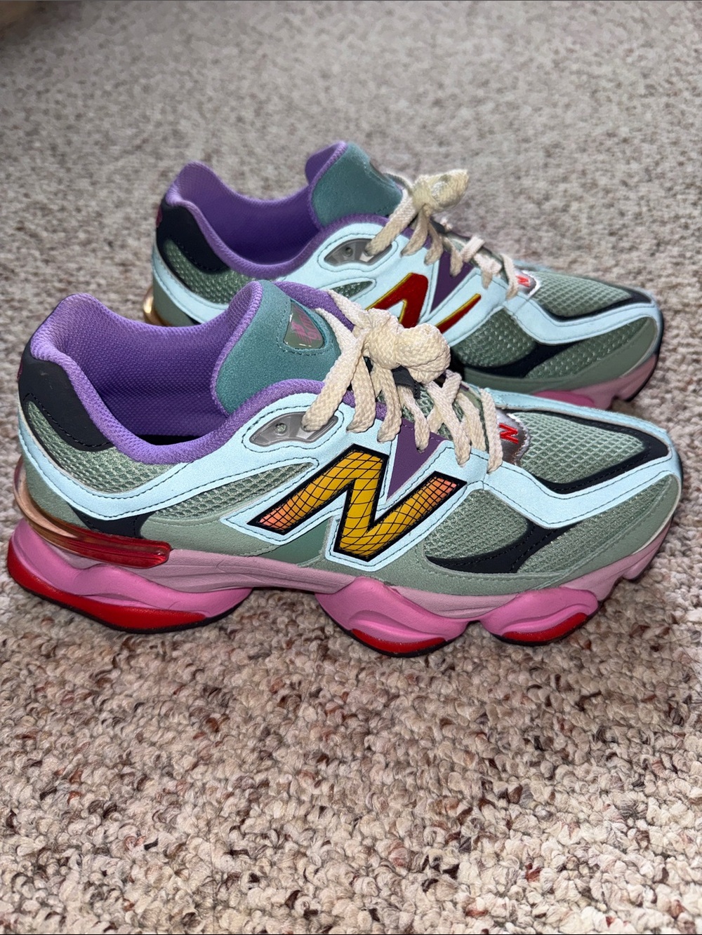 New Balance 9060 - Picture 3 of 5